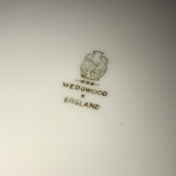 Vintage Wedgwood ceramic floral plate - Picture 5 of 6